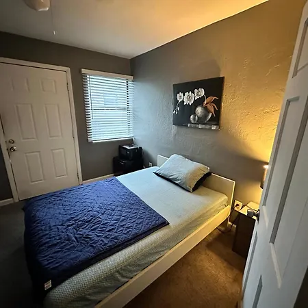 Downtown Private Deluxe Room